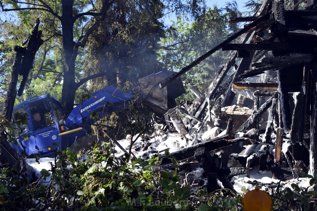 Grossfeuer Einfamilienhaus Siegburg Muehlengrabenstr P1333.JPG - Miklos Laubert